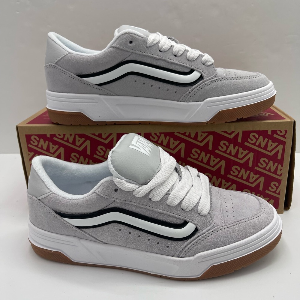 Vans WMNS Hylane
Retro Skate Lunar Rock
VN000D267VF Light Gray Sneakers Skate